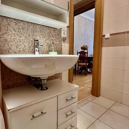 Stylish Riverside Daire *